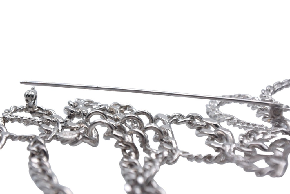 Very Good Condition CHANEL Logo Chain Brooch 06P Silver Metal Jewelry Accessory Small Item Silver Hardware Used 67294