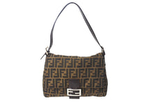 画像をギャラリービューアに読み込む, FENDI フェンディ ズッカ柄 マンマバケット縦長 ワンショルダーバッグ ブラウン 美品 中古 67297