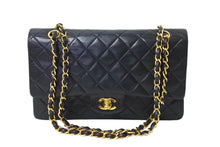画像をギャラリービューアに読み込む, 極美品 CHANEL シャネル Wフラップ マトラッセ25 チェーンショルダーバッグ ラムスキン 2番台 ブラック ゴールド金具 中古 67298