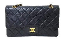 画像をギャラリービューアに読み込む, 極美品 CHANEL シャネル Wフラップ マトラッセ25 チェーンショルダーバッグ ラムスキン 2番台 ブラック ゴールド金具 中古 67298