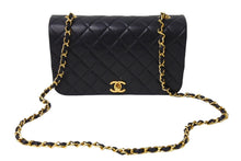 画像をギャラリービューアに読み込む, 極美品 CHANEL シャネル マトラッセ フルフラップ ショルダーバッグ ココマーク 1番台 ラムスキン ブラック ゴールド金具 中古 67302