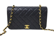 画像をギャラリービューアに読み込む, 極美品 CHANEL シャネル マトラッセ フルフラップ ショルダーバッグ ココマーク 1番台 ラムスキン ブラック ゴールド金具 中古 67302