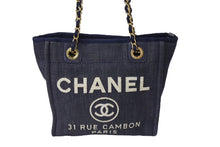 画像をギャラリービューアに読み込む, CHANEL シャネル ドーヴィルPM スモール トートバッグ A66939 チェーンショルダー 17番台 デニム ゴールド金具 ネイビー 美品 中古 67355