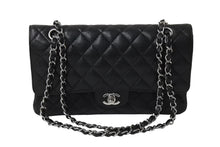 Load image into Gallery viewer, 極美品 CHANEL シャネル Wフラップ 25 ショルダーバッグ キャビアスキン 13番台 マトラッセ シルバー金具 ブラック 中古 67377