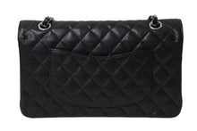 Load image into Gallery viewer, 極美品 CHANEL シャネル Wフラップ 25 ショルダーバッグ キャビアスキン 13番台 マトラッセ シルバー金具 ブラック 中古 67377