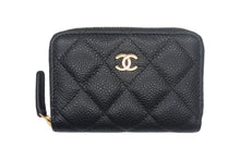 Load image into Gallery viewer, 未使用 CHANEL シャネル マトラッセ コインケース AP0216 キャビアスキン ブラック ゴールド金具 中古 67380