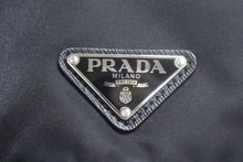 Load image into Gallery viewer, PRADA プラダ リュック バックパック リュックサック トライアングルロゴ ナイロン マルチカラー シルバー 2VZ135 美品 中古 67408 正規品