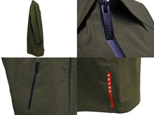 Load image into Gallery viewer, PRADA GORE-TEX プラダ ゴア テックス ダウンジャケット リネアロッサ コート サイズM ナイロン カーキ 美品 中古 67424