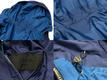 画像をギャラリービューアに読み込む, PRADA プラダ ジャケット リバーシブル SGH058 トライアングルロゴ ナイロン サイズ50 シルバー金具 パープル ブルー 美品 中古 67435