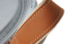 Load image into Gallery viewer, 極美品 HERMES エルメス サドルボックス スモール 馬具缶 馬具入れ メタル ブライドルレザー キャンバス ネイビー 中古 67478