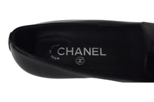画像をギャラリービューアに読み込む, CHANEL シャネル ローファ 靴 オペラシューズ フェイクパール ココマーク G30757 パテントレザー 36C G30757 美品 中古 67480