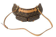 画像をギャラリービューアに読み込む, 激レア LOUIS VUITTON ルイヴィトン ヴィヴィアンウエストウッド 7デザイナーズ サックフォキュ モノグラムバッグ バナナ型 バムバッグ 1996年 ブラウン 美品 中古 67491