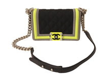 画像をギャラリービューアに読み込む, 極美品 CHANEL シャネル マトラッセ ボーイシャネル チェーンウォレットショルダーバッグ 22番台 ファブリックメッシュ 中古 67575