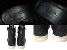 Load image into Gallery viewer, CHROME HEARTS クロムハーツ RAMONES ラモンズ クロスパッチカスタム レザーハイカットスニーカー 67586 美品 中古