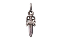 画像をギャラリービューアに読み込む, CHROME HEARTS クロムハーツ 1ダブルダガー ペンダント シルバーネックレストップ シルバー925 22.3g 美品 中古 67603