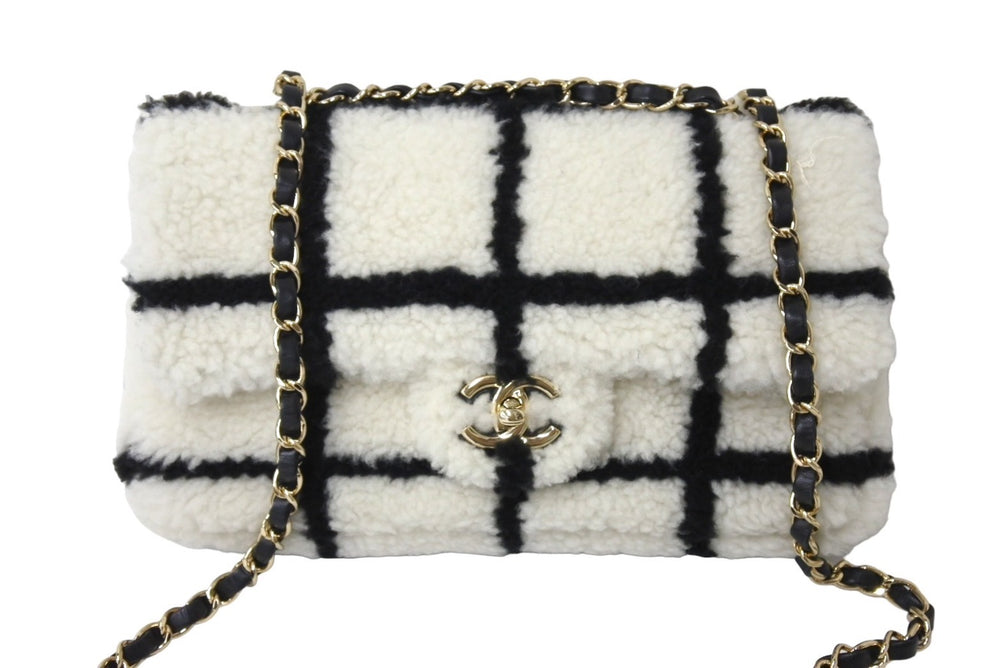 極美品 CHANEL シャネル チェーンショルダーバッグ ムートン AS2754 2021AW ボーダー ホワイト ブラック ゴールド金具 中古 67633