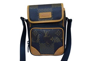 極美品 LOUIS VUITTON ルイヴィトン アマゾン メッセンジャー ショルダーバッグ N40357 ダミエ エベヌ モノグラム NIGO 中古 4c067652