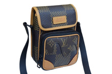 Load image into Gallery viewer, 極美品 LOUIS VUITTON ルイヴィトン アマゾン メッセンジャー ショルダーバッグ N40357 ダミエ エベヌ モノグラム NIGO 中古 4c067652