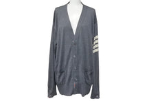 画像をギャラリービューアに読み込む, THOM BROWNE トムブラウン MKC002A00014038 ミディアムグレー メリノウール ニット 4-Bar クラシック Vネックカーディガン グレー サイズ5 美品 中古 4c067914