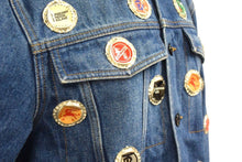 画像をギャラリービューアに読み込む, 新品未使用 BURBERRY バーバリー Bottle Cap Detail Denim Jacket ボトル キャップ ディテール デニム ジャケット 4559059 サイズ50 中古 4c067960