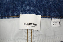 Load image into Gallery viewer, 新品未使用 BURBERRY バーバリー Bottle Cap Detail ボトル キャップ ディテール デニム パンツ 4559060 サイズ34x32 中古 4c067961