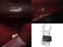 Load image into Gallery viewer, CHANEL シャネル マトラッセ WフラップWチェーンショルダーバッグ 3番台 ラムスキン ブラック ゴールド金具 美品 中古 4c068012