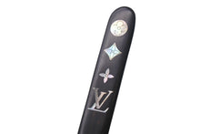 Load image into Gallery viewer, LOUIS VUITTON ルイヴィトン ペーパーナイフ レターオープナー モノグラム シェル ウッド ブラウン 文房具 美品 中古 4c068037