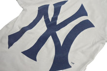 Load image into Gallery viewer, Supreme シュプリーム New York Yankees × 47 Brand ボックスロゴ Ｔシャツ サイズM ニューヨークヤンキース ホワイト ネイビー 良品 中古 4c068109