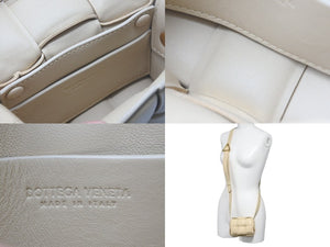 BOTTEGA VENETA ボッテガ ヴェネタ パデッド カセット ミニショルダーバッグ イントレチャート レザー ベージュ 美品 中古 4c068217