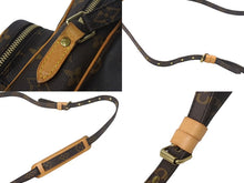 Load image into Gallery viewer, LOUIS VUITTON ルイヴィトン アマゾン ショルダーバッグ モノグラム M45236 ブラウン 美品 中古 4c068234