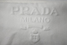画像をギャラリービューアに読み込む, PRADA プラダ ポーチ ミニハンドバッグ トライアングルロゴ イタリア製 キャンバス ホワイト シルバー金具 美品 中古 4c068318