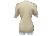 Load image into Gallery viewer, PLEATS PLEASE ISSEY MIYAKE プリーツプリーズ イッセイミヤケ Tシャツ 4 PP05-JK004 ベージュ サイズ4 美品 中古 4c068558