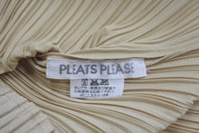 Load image into Gallery viewer, PLEATS PLEASE ISSEY MIYAKE プリーツプリーズ イッセイミヤケ Tシャツ 4 PP05-JK004 ベージュ サイズ4 美品 中古 4c068558