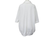 Load image into Gallery viewer, 新品未使用 LOUIS VUITTON ルイヴィトン ポロシャツ 1AFQQF サイズM Marque L.Vuitton déposée フェイクパール ホワイト 中古 4c068572