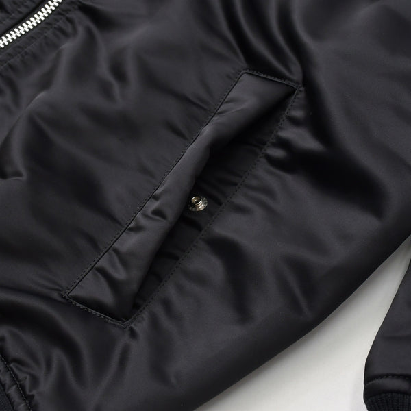 極美品 SACAI サカイ ナイロンツイル ブルゾン MA-1 ボンバージャケット SCM-051 サイズ4 ブラック アウター 中古 4a006864