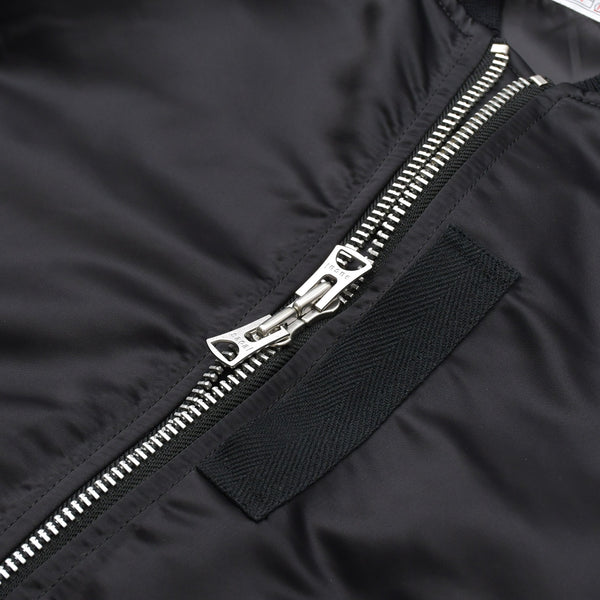 極美品 SACAI サカイ ナイロンツイル ブルゾン MA-1 ボンバージャケット SCM-051 サイズ4 ブラック アウター 中古 4a006864