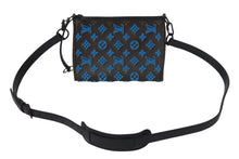 Load image into Gallery viewer, 極美品 LouisVuitton ルイヴィトン トリアングル メッセンジャー モノグラムタフタージュ ショルダーバッグ ブラウン ブルー 中古4c068652