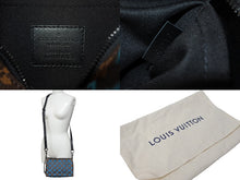 Load image into Gallery viewer, 極美品 LouisVuitton ルイヴィトン トリアングル メッセンジャー モノグラムタフタージュ ショルダーバッグ ブラウン ブルー 中古4c068652