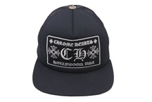 Load image into Gallery viewer, 極美品 CHROME HEARTS クロムハーツ 新型 クロスボール メッシュ トラッカーキャップ 帽子 ブラック 2238-304-3327 中古 4c068719