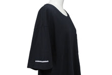 画像をギャラリービューアに読み込む, 極美品 CHROME HEARTS クロムハーツ Vertical Logo 半袖Tシャツ サイズXL スクロールラベルロゴ ブラック コットン 中古 4c068721