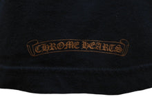 画像をギャラリービューアに読み込む, CHROME HEARTS クロムハーツ 新型 ネックロゴ 長袖 Tシャツ ロンT サイズM ブラック ブラウン 2212-304-0113 美品 中古 4c068727