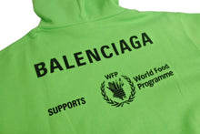 Load image into Gallery viewer, 極美品 BALENCIAGA バレンシアガ WFP スウェット パーカー グリーン 2020年 ロゴ プリント コットン 600583 サイズM 中古 4c068733