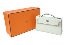 Load image into Gallery viewer, 新品未使用 HERMES エルメス ポシェット ケリー ヴェールフィズ スイフト ハンドバッグ シルバー金具 U刻印 中古 4c068777