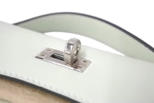 Load image into Gallery viewer, 新品未使用 HERMES エルメス ポシェット ケリー ヴェールフィズ スイフト ハンドバッグ シルバー金具 U刻印 中古 4c068777