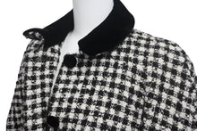 画像をギャラリービューアに読み込む, MOSCHINO モスキーノ ツイードジャケット イタリア製 ウール モヘア ファイバー ホワイト ブラック サイズL 美品 中古 4c068885