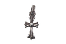 画像をギャラリービューアに読み込む, CHROME HEARTS クロムハーツ CHクロス ベビーファット チャーム ペンダントトップ 重量2.3g シルバー 2004/.925刻印 美品 中古 4c068900