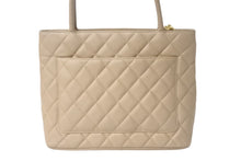 Load image into Gallery viewer, CHANEL シャネル 復刻トート ハンドバッグ 7番台 ココマーク キャビアスキン ベージュ ゴールド金具 美品 中古 4c068961