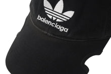 Load image into Gallery viewer, BALENCIAGA バレンシアガ adidas アディダス キャップ 帽子 イタリア製 723749 ブラック ホワイト サイズS 良品 中古 4c068991