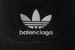 BALENCIAGA バレンシアガ adidas アディダス キャップ 帽子 イタリア製 723749 ブラック ホワイト サイズS 良品 中古 4c068991