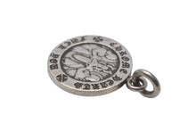 画像をギャラリービューアに読み込む, CHROME HEARTS クロムハーツ エンジェル メダル チャーム V1 ペンダントトップ シルバー 6g シルバー925 シルバー金具 美品 中古 4c069092